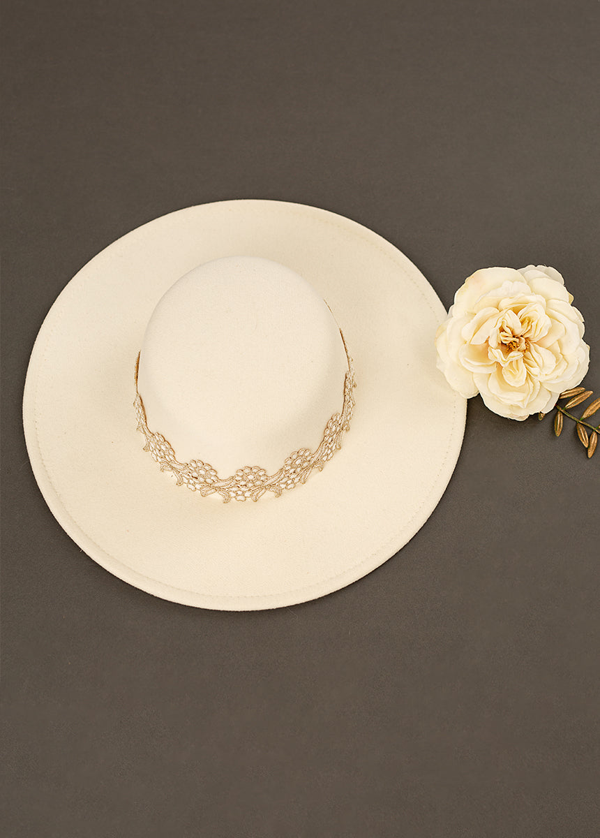 Halo Bridal Hat in Cream