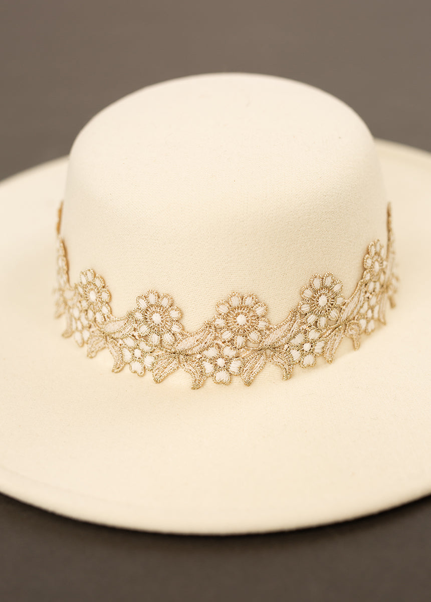 Halo Bridal Hat in Cream